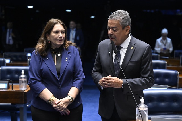 Bia Kicis protagoniza no Senado projeto sobre dores crônicas