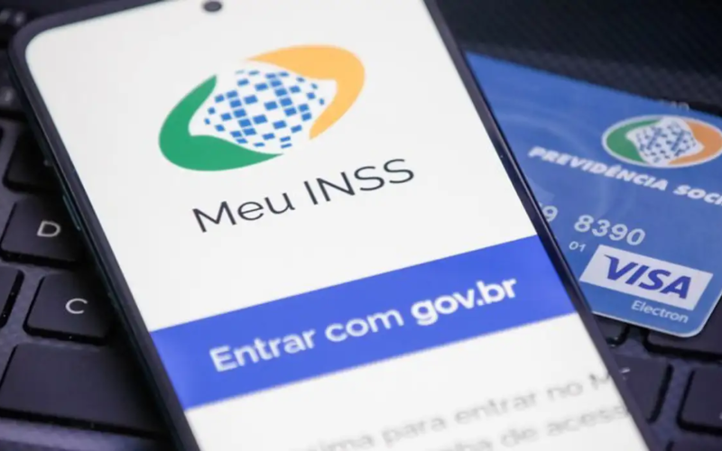 INSS alerta beneficiários no WhatsApp para prova de vida