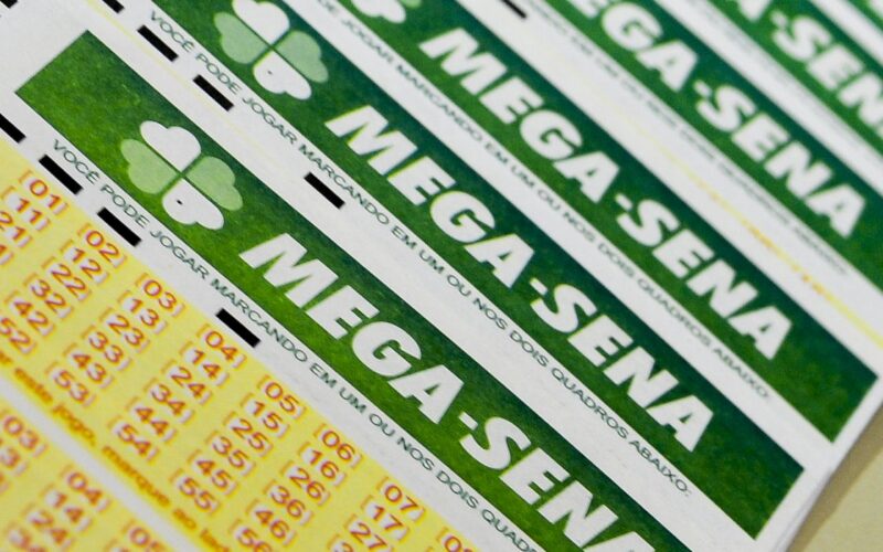 Mega-Sena acumula e sorteia R$ 45 milhões neste sábado