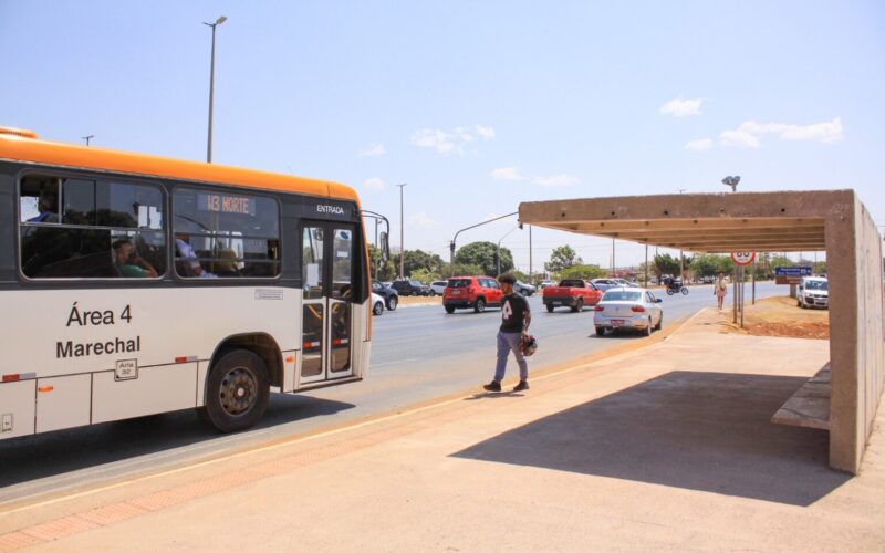 Roubos em ônibus do DF caem 96% em uma década