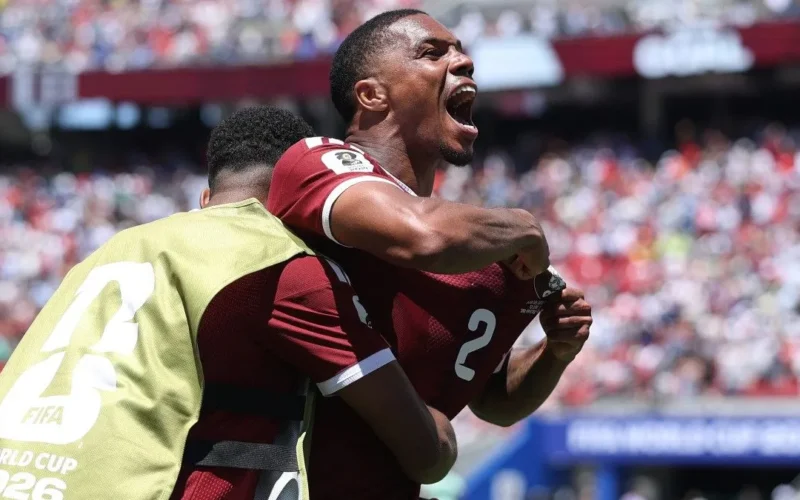 Catar arranca empate histórico nos acréscimos com a Suíça