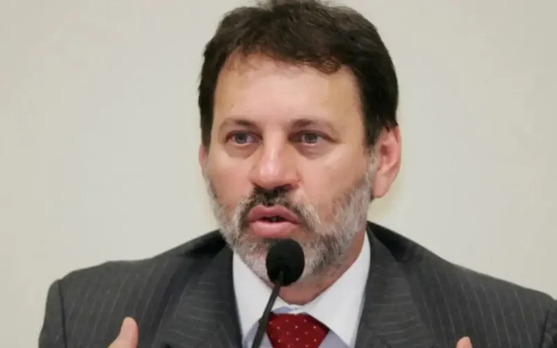 Delúbio Soares nega resgate de imagem com candidatura