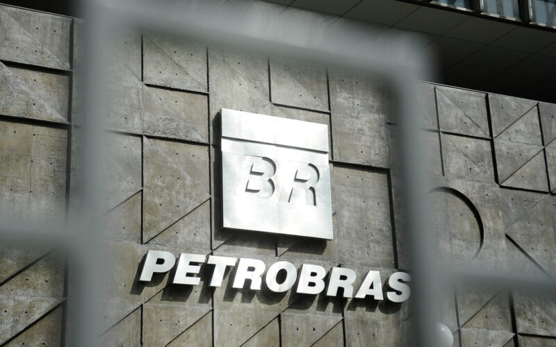 Petrobras adere a subvenção de R$ 1,12 no diesel