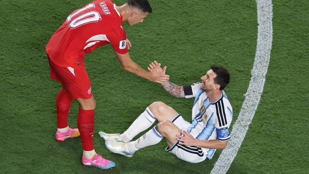 Messi e Neymar: o abismo entre a semifinal e o pôquer