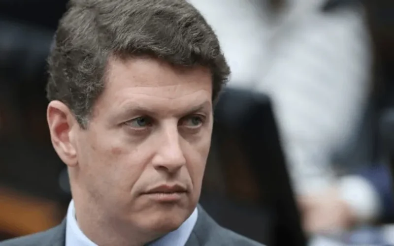 TRE manda Salles retirar vídeo contra André do Prado