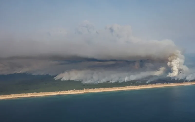 Incêndio na França força evacuação de paraíso turístico Cap Ferret