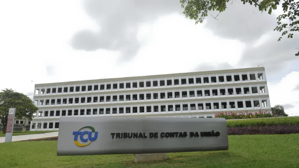 Congressistas acionam TCU contra licitação de R$ 1 bi no Porto de Santos