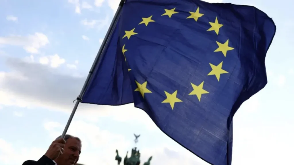 Ceuta: UE enfrenta crise migratória e avanço da ultradireita