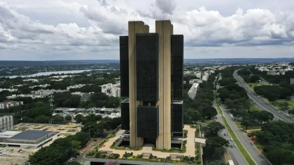 BC corta Selic para 14% e acumula queda de 1 ponto
