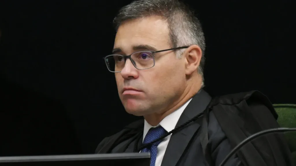 Mendonça defende fim de decisões monocráticas no STF