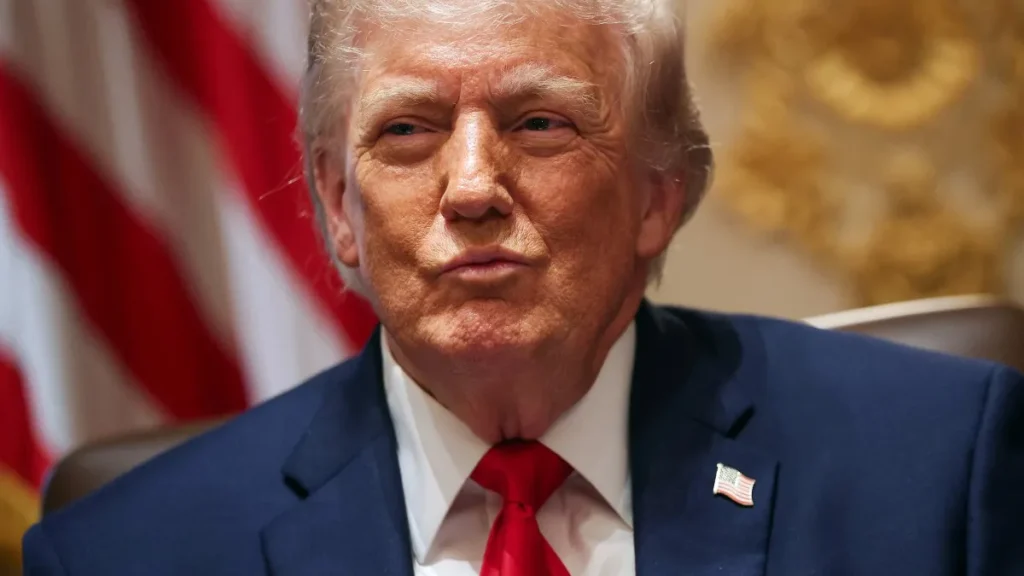 Embaixadores de Trump: 90% são apoiadores políticos