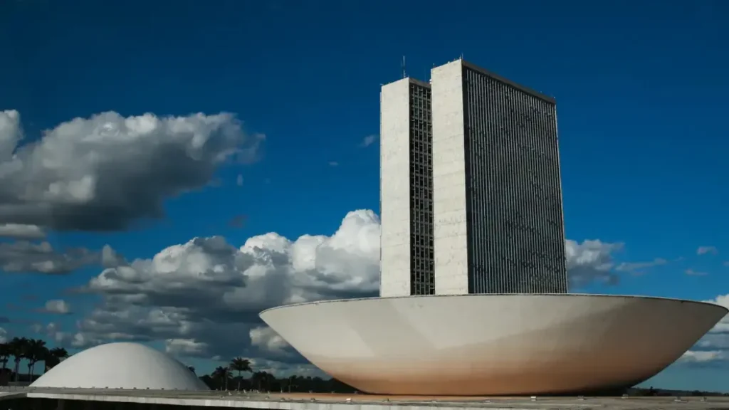Estudo critica fortalecimento do Congresso por vias informais