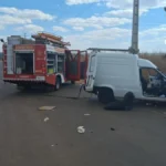Acidente com carro e Fiorino fere 4 no DF-440, em Sobradinho