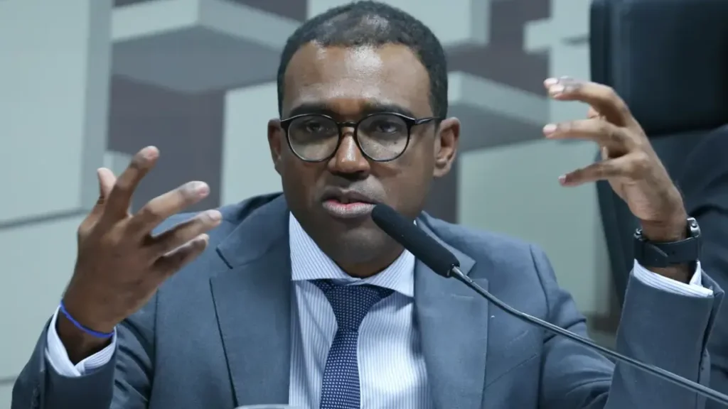 Diretor do BC relata à PF receio de vazamentos na liquidação do Master
